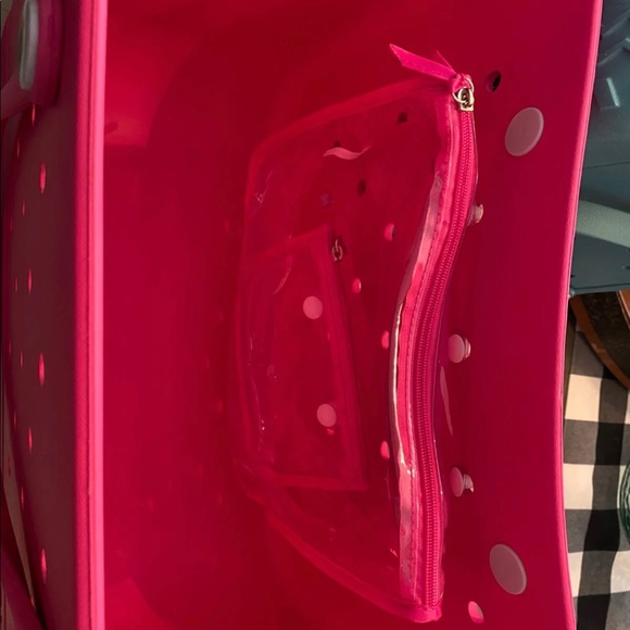 BOGG Bag - Large - PINK - Never Used w/Tag -*PRICE IS FIRM - Picture 3 of 3